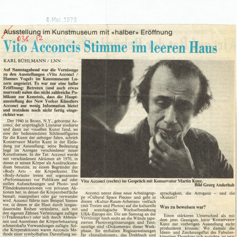 Vito Acconci - Vito Acconcis Stimme im leeren Haus - Newspaper